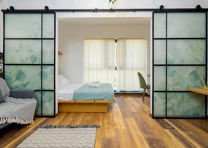 Botanic Nest Panoramic *