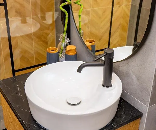 アパート Botanic Nest Panoramic ブカレスト