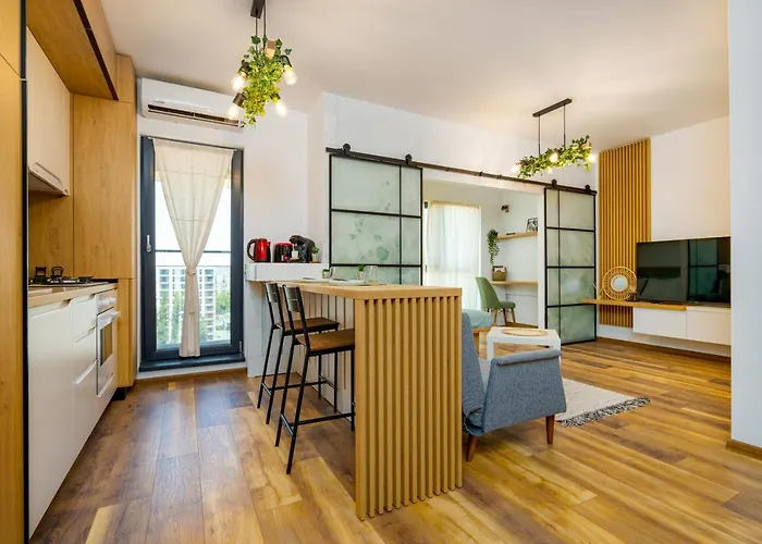 Botanic Nest Panoramic