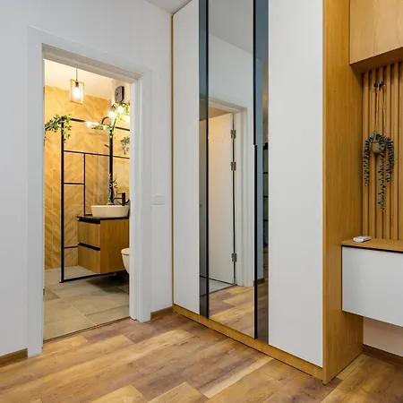 Botanic Nest Panoramic